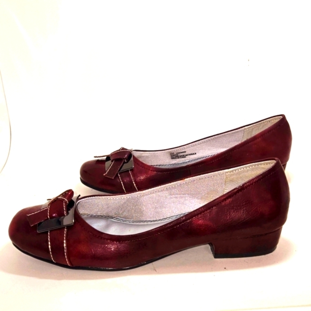 Life Stride Women's Leather Loafer Slip On Shoe Size 9 Burgundy Buckle Bow EUC - Picture 3 of 10